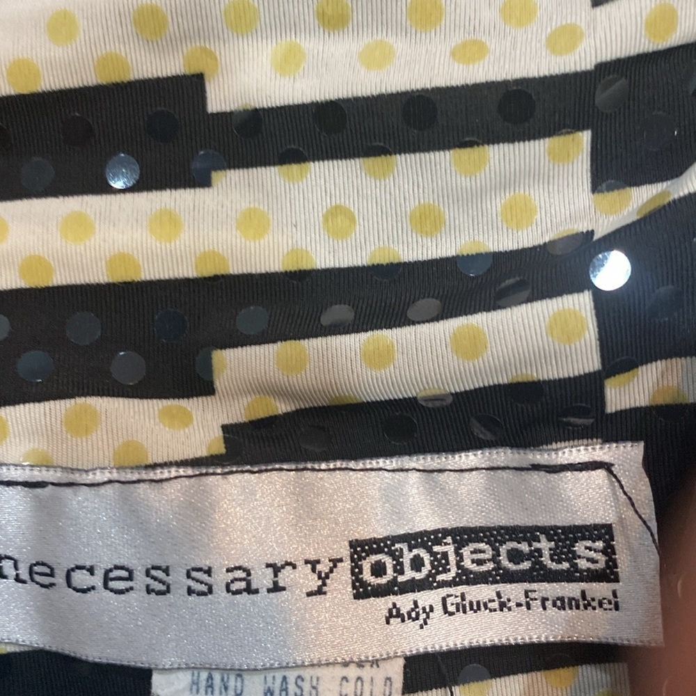 Neccesary objects top size Large - Picture 3 of 4